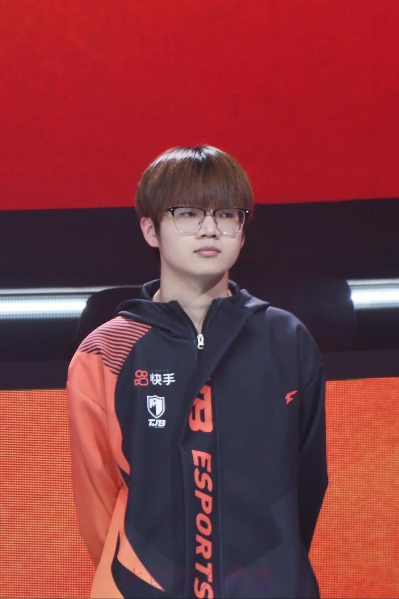 成都AG人员变动公告：原江西TJB.花花（陈玉萌）转会至AG