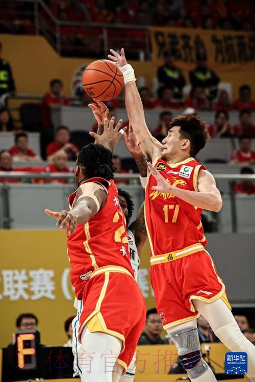 CBA-卡尔顿25+10 浙江方兴渡90-75青岛获6连胜
